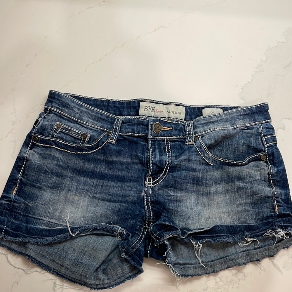 BKE Low rise Jean shorts size:29